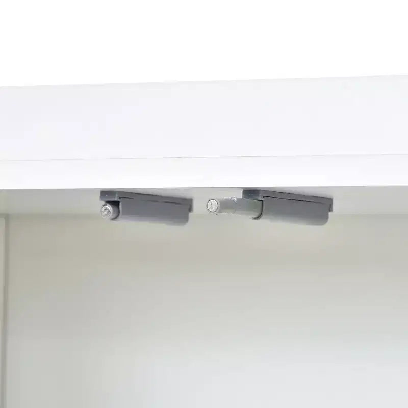 Elegante madia a 4 ante con 4 ripiani regolabili