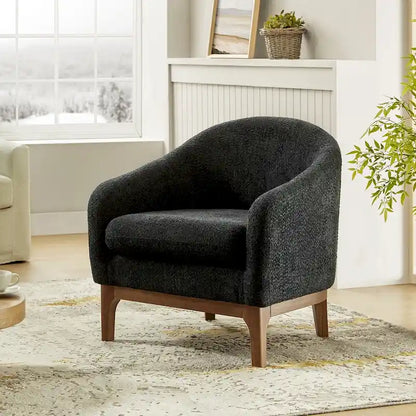 Poltrona a botte Augus Modern Boucle con gambe in legno massello di HULALA HOME