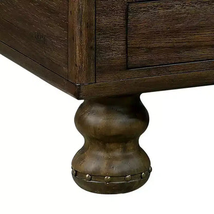 Tavolino da caffè in legno da 40" con 4 cassetti e gambe con decorazione a rivetti, color espresso