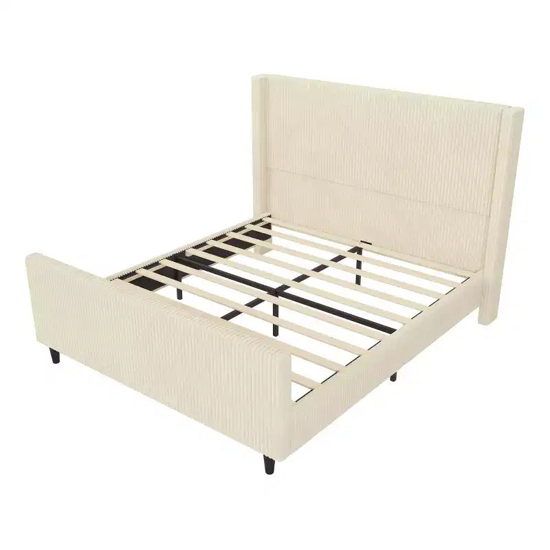 Struttura letto in velluto a coste con testiera a giorno, color crema