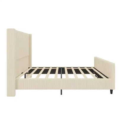 Struttura letto in velluto a coste con testiera a giorno, color crema