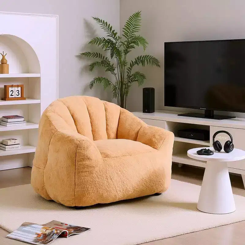 Poltrona d'accento Plush Lounge con base completamente rivestita, beige champagne