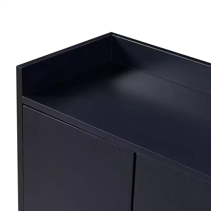 Elegante madia a 4 ante con 4 ripiani regolabili