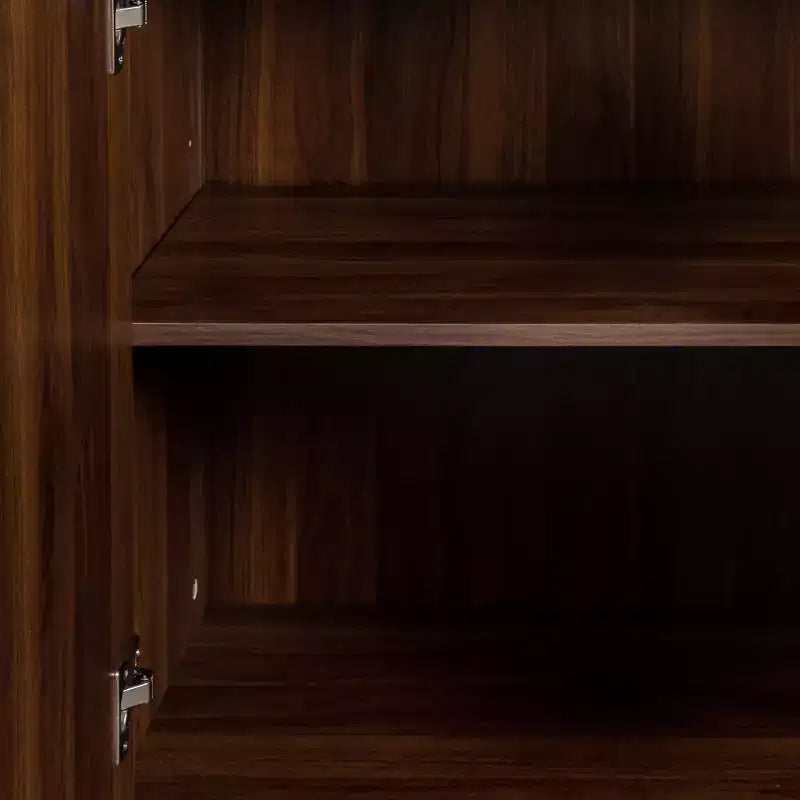 Credenza rustica a 4 ante da 150 cm con ripiani regolabili, truciolato