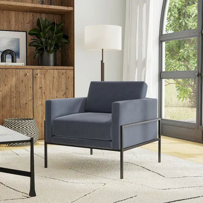 Poltrona club moderna HomePop imbottita con struttura in metallo