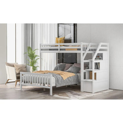 Letto a soppalco in legno per due persone con scale, sponde alte e scaletta