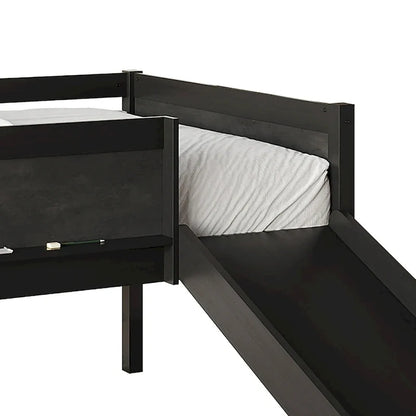 Letto a soppalco basso classico singolo CraftPorch con lavagna, scivolo e scaletta