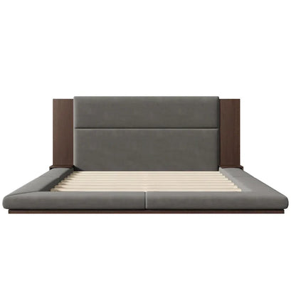 Letto imbottito King Gray Floor a basso profilo con testiera estesa in legno, mensole comodino integrate