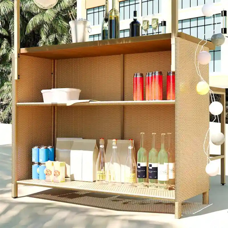Set da patio stile hawaiano ad altezza bancone