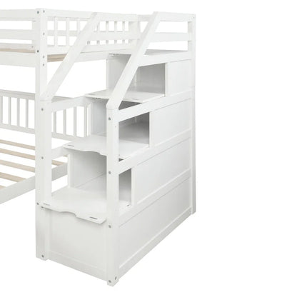 Letto a soppalco in legno per due persone con scale, sponde alte e scaletta